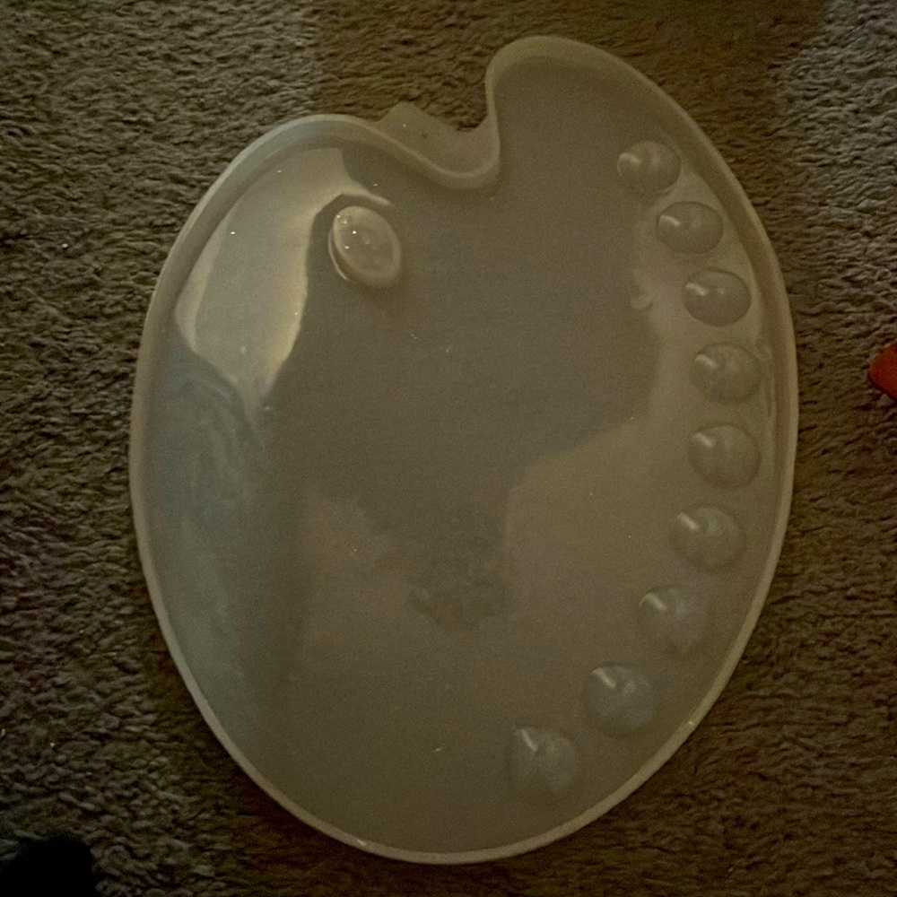 Resin mold paint pallet